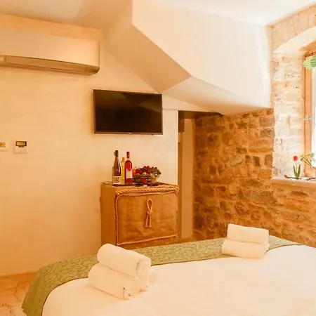 Stone House Luxury 4*