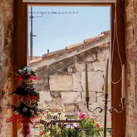 Pensión Stone House Luxury Split