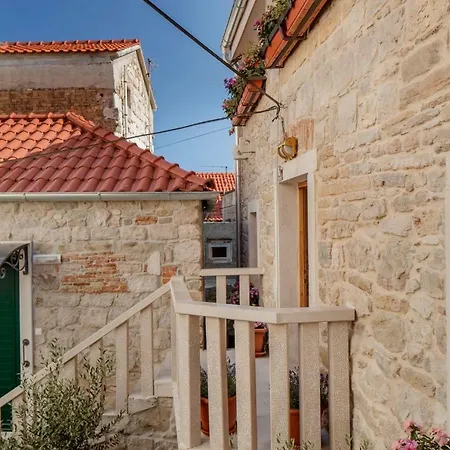 Stone House Luxury 4* ספליט