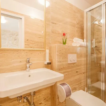 בית הארחה Stone House Luxury ספליט