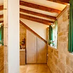 Stone House Luxury Gasthuis 4*