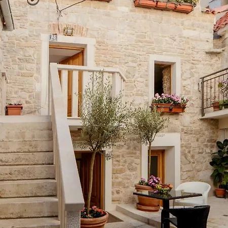 Casa de hóspedes Stone House Luxury Split