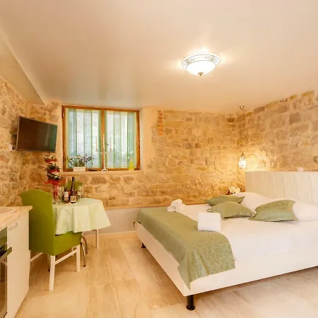 Casa de hóspedes Stone House Luxury 4*