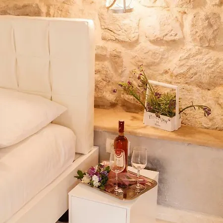 Stone House Luxury Casa de hóspedes 4*