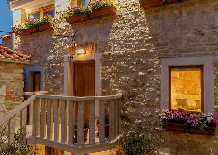 Stone House Luxury