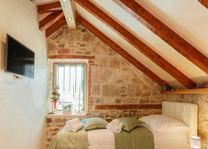 Stone House Luxury
