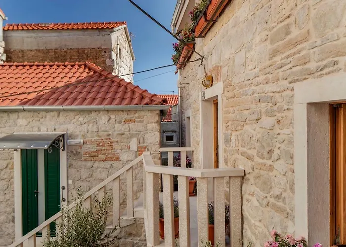 Stone House Luxury 4* Split