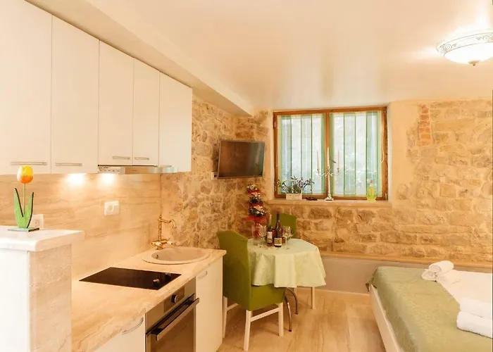Stone House Luxury Casa de hóspedes 4*